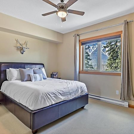 شقة كانمور  في Spectacular Mountain View Corner Unit Pool Hot Tub Park Pass المظهر الخارجي الصورة